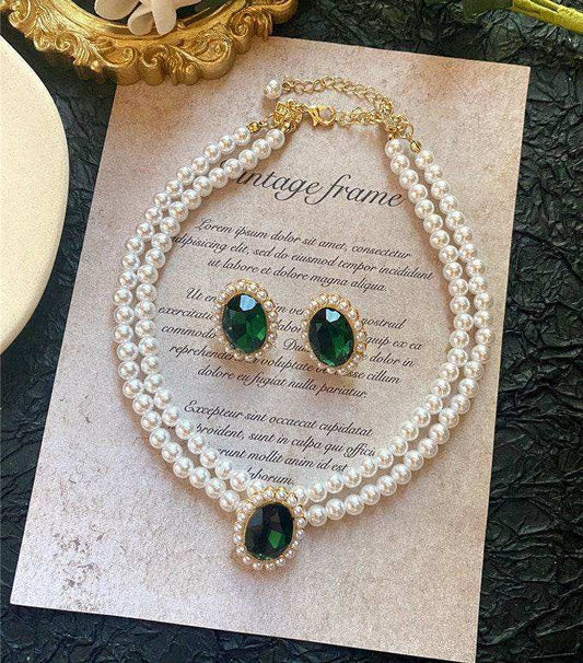 Vintage Oval Emerald Pearl - Eclat