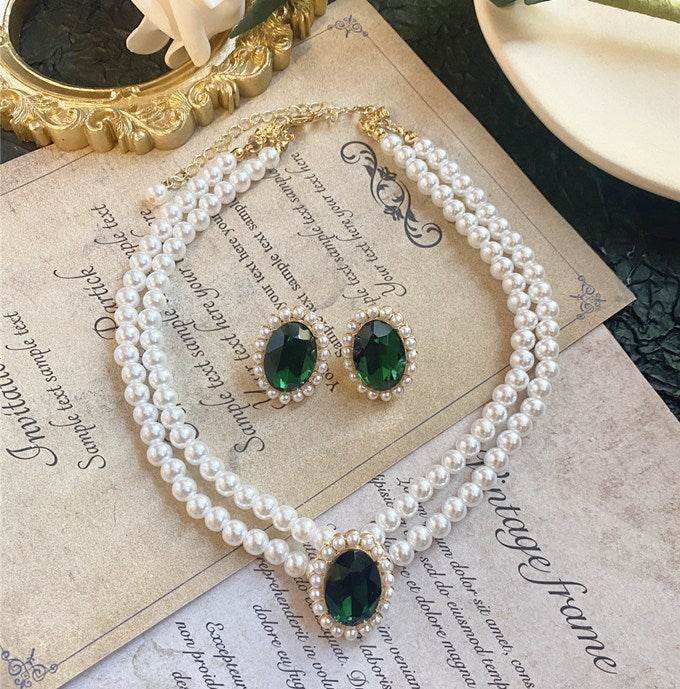 Vintage Oval Emerald Pearl - Eclat