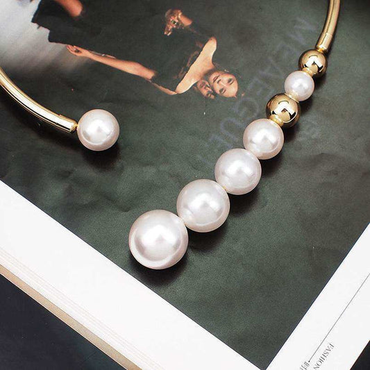 Metal Torque Pearl Necklace - Eclat