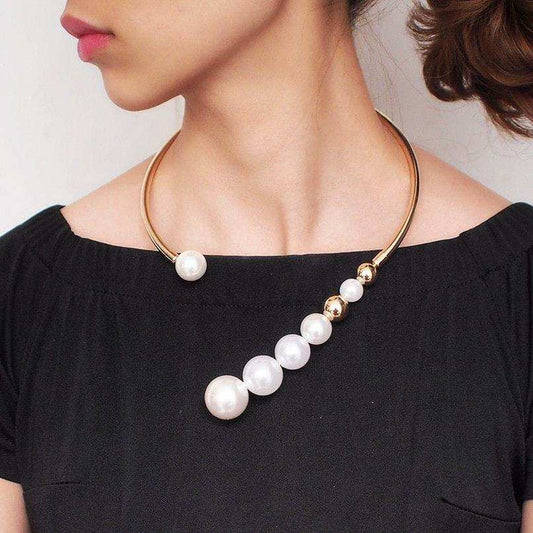 Metal Torque Pearl Necklace - Eclat