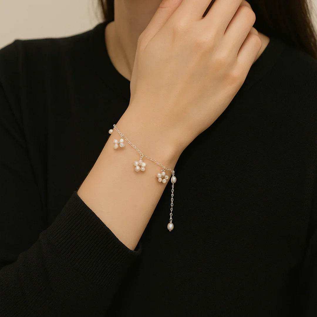 Delicate Pearl Blossom Bracelet in Sterling Silver - Eclat