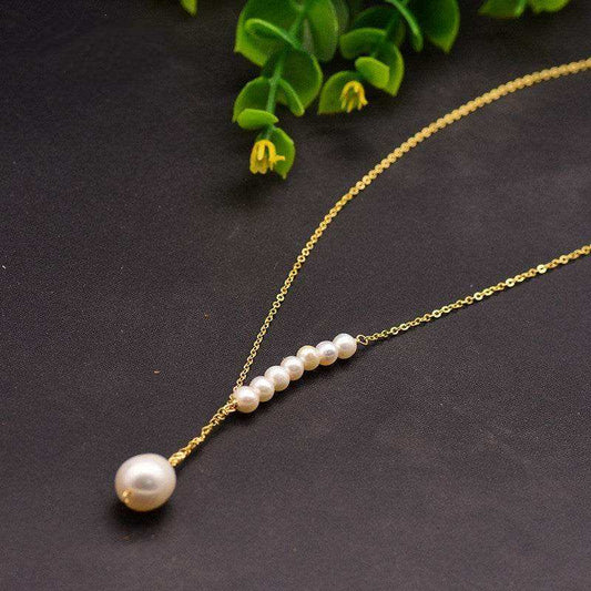 Natural Freshwater Pearl Necklace - Eclat