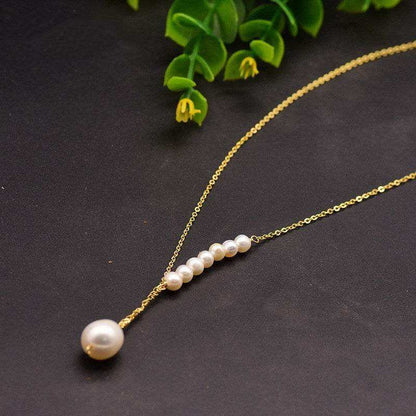 Natural Freshwater Pearl Necklace - Eclat