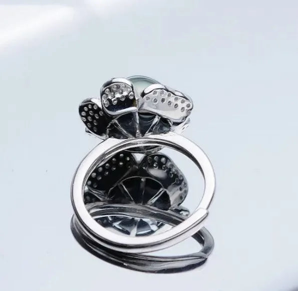 Flowra Black Pearl Ring