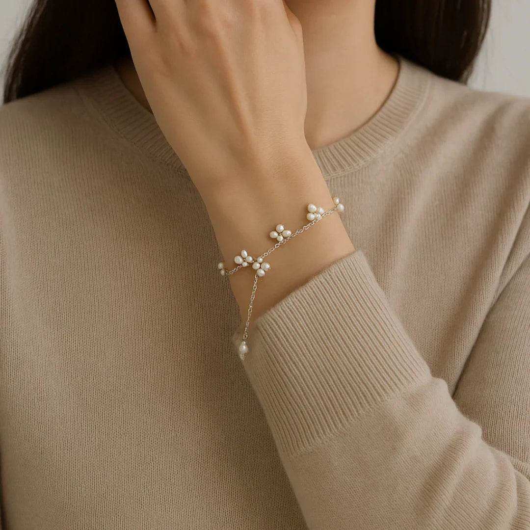 Delicate Pearl Blossom Bracelet in Sterling Silver - Eclat