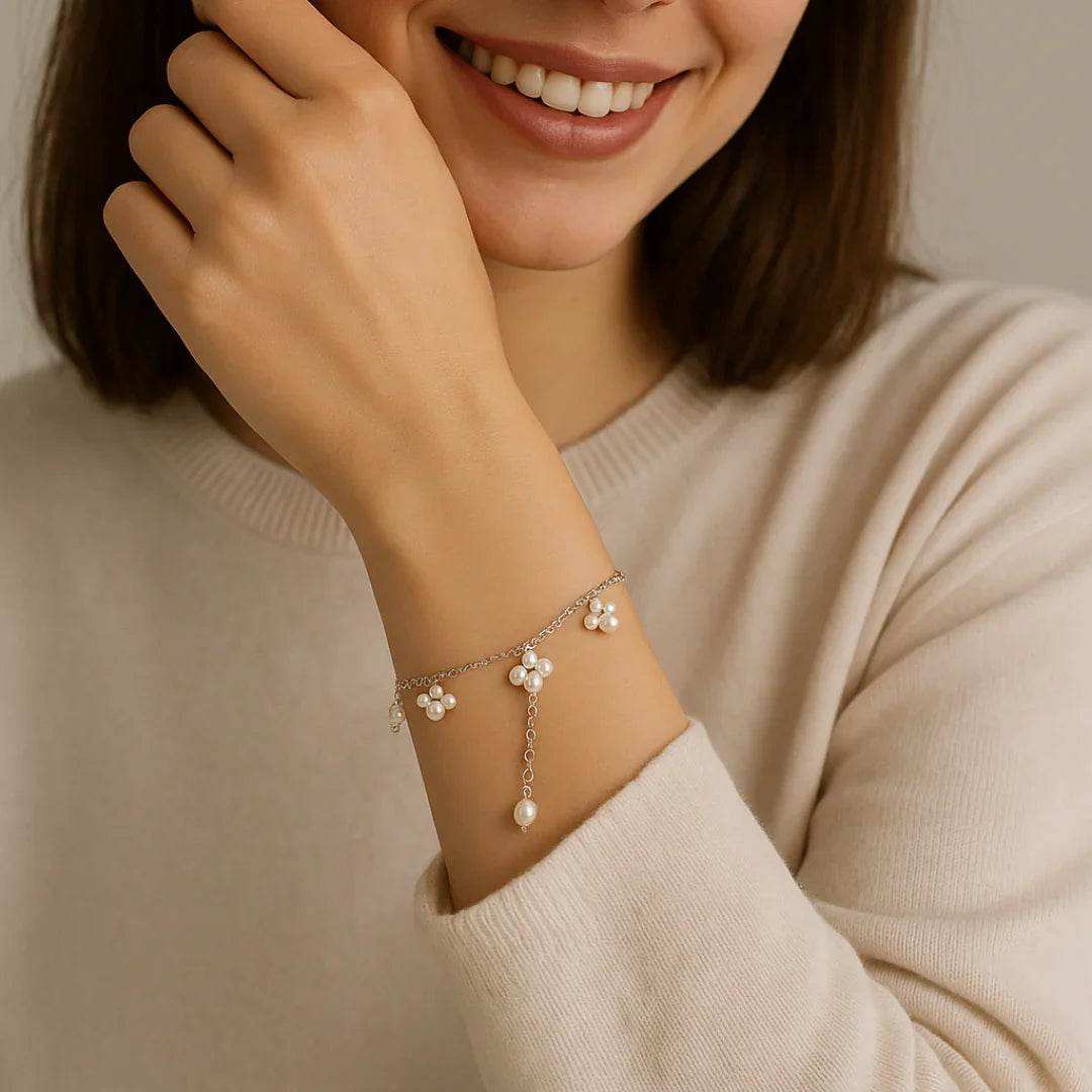 Delicate Pearl Blossom Bracelet in Sterling Silver - Eclat