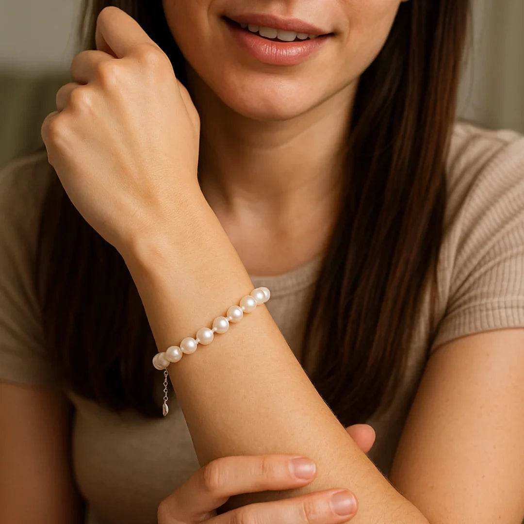 Classic Freshwater Pearl Bracelet with Sterling Silver Extender - Eclat