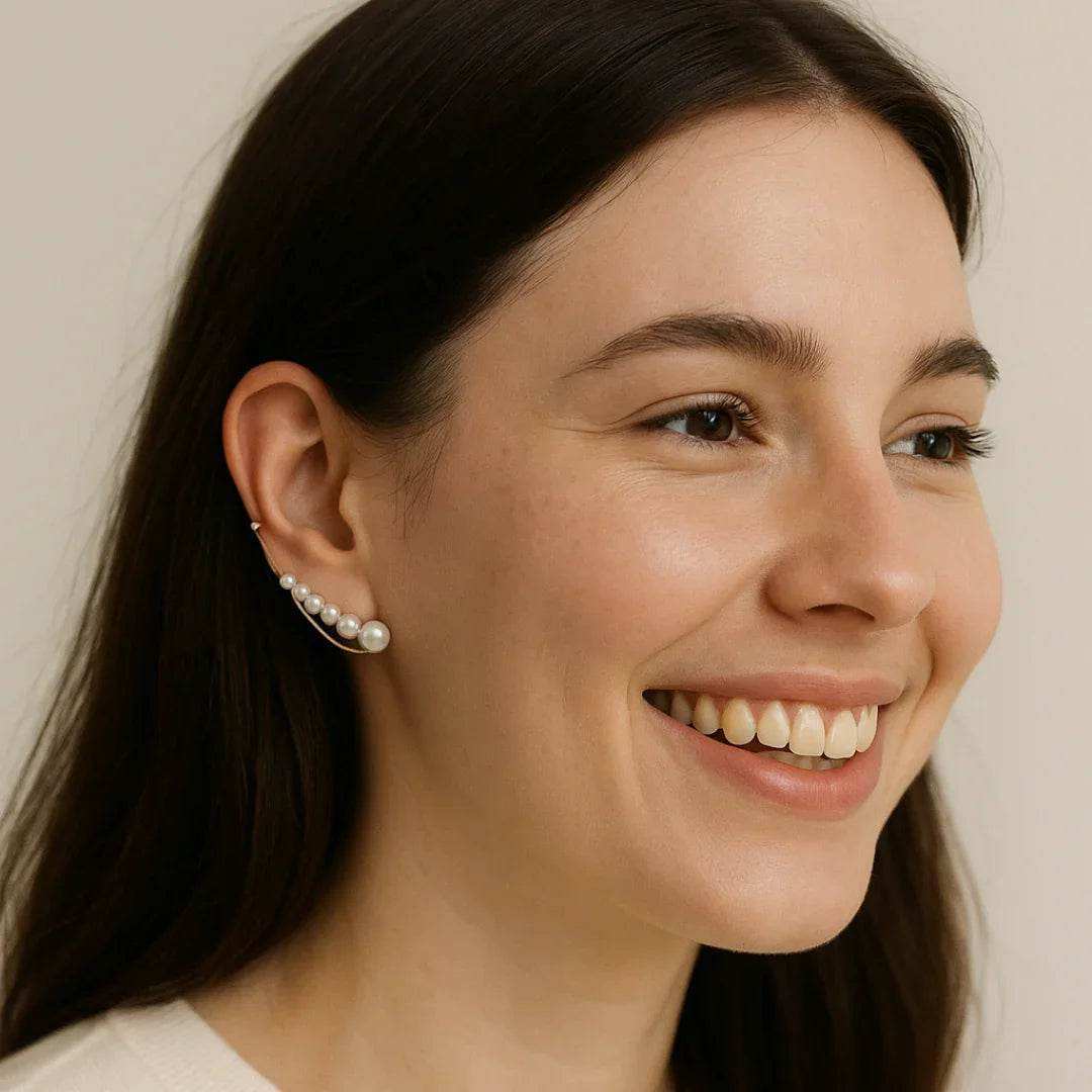 Graduating Pearl Ear Cuff - Eclat