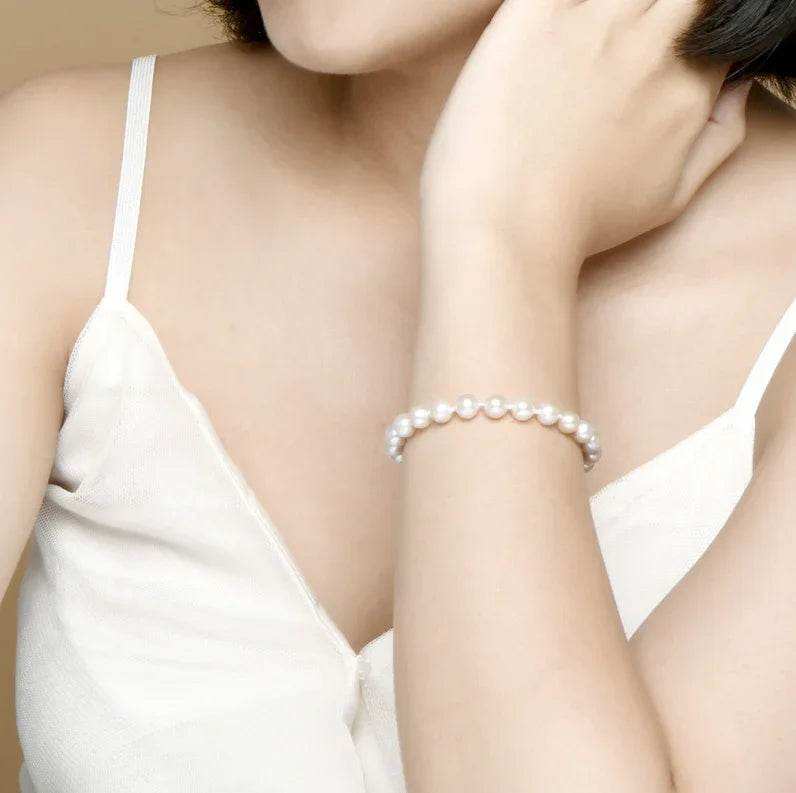 Classic Freshwater Pearl Bracelet with Sterling Silver Extender - Eclat